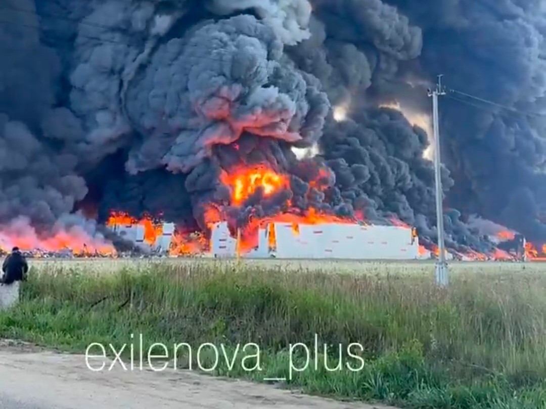 Atak dronów w Rosji. Trafiono w centra giganta internetowego. [WIDEO]